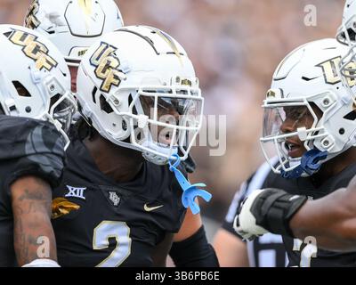 28. Oktober 2023: UCF-Wide-Receiver Kobe Hudson (2), nachdem er im FBC Mortgage Stadium in Orlando (FL) einen Touchdown im 1. Halbjahr des NCAA-Fußballspiels zwischen den West Virginia Mountaineers und den UCF Knights erzielt hatte. Romeo T Guzman/CSM (Kreditbild: Stockfoto
