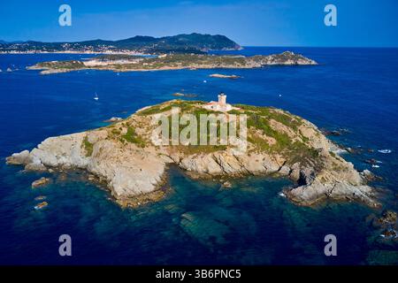 Frankreich, Var, Six-Fours-les-Plages, Embiez Archipel, Grand Rouveau Island und La Tour Fondue Island, im Hintergrund Stockfoto