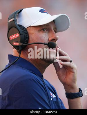 23. September 2023: Cheftrainer Jeff Traylor von den UTSA Roadrunners während des NCAA-Fußballspiels zwischen den University of Tennessee Volunteers und der University of Texas at San Antonio Roadrunners im Neyland Stadium in Knoxville TN Tim Gangloff/CSM (Credit Image: © Tim Gangloff/CSM via ZUMA Press Wire) Stockfoto