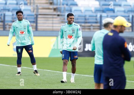 25. März 2024, Valdebebas, Madrid, SPANIEN: Rodrygo geht während des Trainings des brasilianischen Teams vor dem Freundschaftsspiel gegen Spanien am 25. März 2024 in Valdebebas, Madrid, Spanien. (Kreditbild: © Oscar J. Barroso/AFP7 via ZUMA Press Wire) Stockfoto