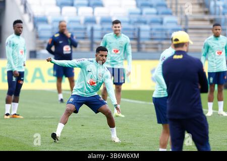 25. März 2024, Valdebebas, Madrid, SPANIEN: Rodrygo geht während des Trainings des brasilianischen Teams vor dem Freundschaftsspiel gegen Spanien am 25. März 2024 in Valdebebas, Madrid, Spanien. (Kreditbild: © Oscar J. Barroso/AFP7 via ZUMA Press Wire) Stockfoto