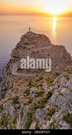 Luftaufnahme des Leuchtturms Formentor auf Mallorca, Balearen, Spanien Stockfoto