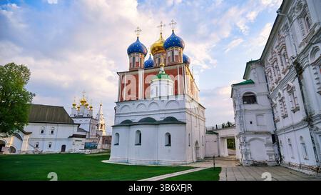 Mariä Himmelfahrt-Kathedrale im Kreml von Ryasan, Russland Stockfoto