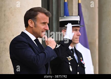 Paris, Frankreich. Mai 2025. Der Präsident der Republik, Emmanuel Macron, empfing am 5. Mai 2025 die Präsidentin der Europäischen Kommission, Ursula von der Leyen, im Schloss Elysee. - 05/05/2025 - France/Ile-de-France (Region)/Paris - Julien Mattia/Le Pictorium Credit: LE PICTORIUM/Alamy Live News Stockfoto