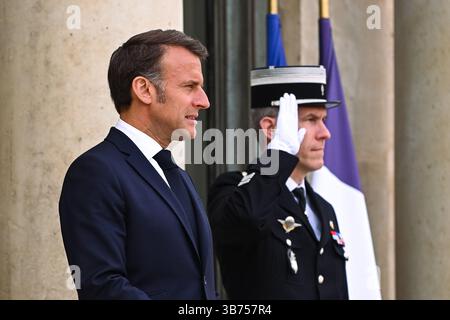 Paris, Frankreich. Mai 2025. Der Präsident der Republik, Emmanuel Macron, empfing am 5. Mai 2025 die Präsidentin der Europäischen Kommission, Ursula von der Leyen, im Schloss Elysee. - 05/05/2025 - France/Ile-de-France (Region)/Paris - Julien Mattia/Le Pictorium Credit: LE PICTORIUM/Alamy Live News Stockfoto