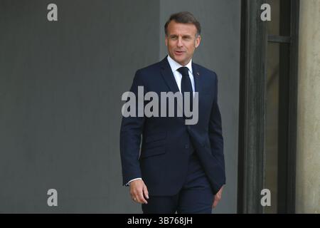 Paris, Frankreich. Mai 2025. Präsident Emmanuel Macron, Arbeitsessen mit Frau Ursula von der Leyen, Präsidentin der Europäischen Kommission, am 5. Mai 2025 im Elysee-Palast in Paris, Frankreich. (Foto: Lionel Urman/SIPA USA) Credit: SIPA USA/Alamy Live News Stockfoto