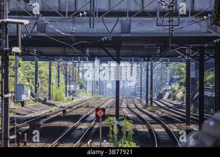 Gebäude der Yamanote-Linie und Tokio. Drehort: Chuo-ku, Tokio Stockfoto