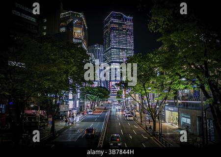 Blick auf den Shibuya Scramble Square bei Nacht. Drehort: Shibuya-ku, Tokio Stockfoto