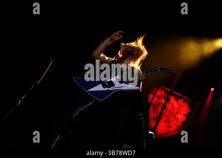 Mexiko-Stadt, Mexiko. Mai 2025. Richie Faulkner, Gitarrist der britischen Band Judas Priest, tritt am 4. Mai 2025 im Rahmen der Monsters of Rock Tour in der Mexico City Arena auf. (Foto: Carlos Santiago/Eyepix Group) Credit: NurPhoto SRL/Alamy Live News Stockfoto