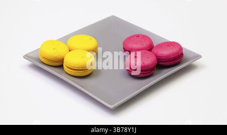 Traditionelle französische bunten Macarons auf die graue Platte Stockfoto