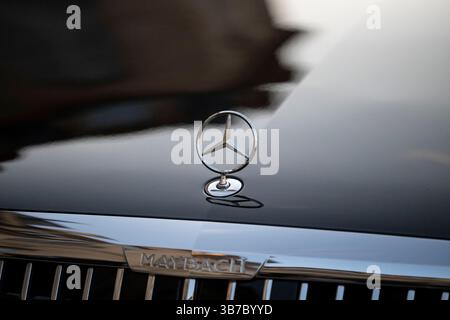 Paris, Frankreich. Mai 2025. Illustration - die Mercedes Maybach Limousine im Elysee Präsidentenpalast in Paris, Frankreich am 5. Mai 2025.Foto: Eliot Blondet/ABACAPRESS.COM Credit: Abaca Press/Alamy Live News Stockfoto