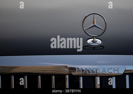 Paris, Frankreich. Mai 2025. Illustration - die Mercedes Maybach Limousine im Elysee Präsidentenpalast in Paris, Frankreich am 5. Mai 2025.Foto: Eliot Blondet/ABACAPRESS.COM Credit: Abaca Press/Alamy Live News Stockfoto