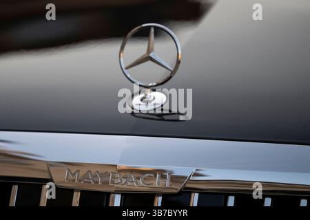 Paris, Frankreich. Mai 2025. Illustration - die Mercedes Maybach Limousine im Elysee Präsidentenpalast in Paris, Frankreich am 5. Mai 2025.Foto: Eliot Blondet/ABACAPRESS.COM Credit: Abaca Press/Alamy Live News Stockfoto