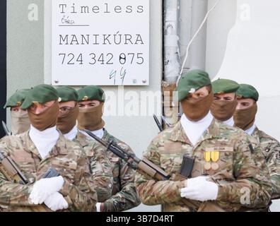 Prag, Tschechische Republik. Mai 2025. Belgische Soldaten wurden während einer militärischen Zeremonie der tschechischen Verteidigung am Dienstag, den 6. Mai 2025 in Prag dargestellt. König Philippe von Belgien besucht das Land am 5. Mai 2025 und 6. Mai 2025 offiziell. BELGA FOTOPOOL BENOIT DOPPAGNE Credit: Belga News Agency/Alamy Live News Stockfoto