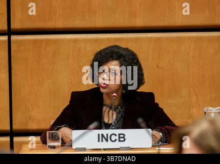 6. Dezember 2023, Wien, Österreich, Österreich: Ein Vertreter der INCB bei der CND 2023 Thematische Diskussionen: â€œaddressing Weltdrogenproblem mit Mitgefühl, Putting People, ihre Gesundheit und ihr Wohlbefinden firstâ€ Treffen bei der UN in Wien (UNOV). Das Jahr 2024 wird den mittelfristigen Punkt markieren, an dem die führenden Politiker weltweit gemeinsam die Richtung für die Drogenpolitik diskutieren und neu bewerten. (Kreditbild: © Bianca Otero/ZUMA Press Wire) Stockfoto