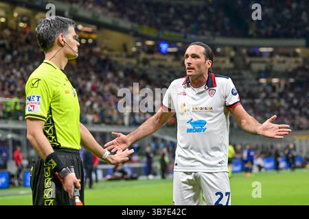 April 2024, Milano, null, Italien: Milano, Italien. April 2024. Tommaso Augello (27) von Cagliari wurde während des Spiels zwischen Inter und Cagliari in Giuseppe Meazza in Mailand gesehen. (Foto: © Gonzales Photo/Gonzales Photo via ZUMA Press) Stockfoto