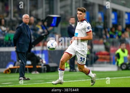 April 2024, Milano, null, Italien: Milano, Italien. April 2024. Adam Obert (33) aus Cagliari war während des Spiels zwischen Inter und Cagliari in Giuseppe Meazza in Mailand zu sehen. (Foto: © Gonzales Photo/Gonzales Photo via ZUMA Press) Stockfoto