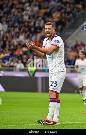 April 2024, Milano, null, Italien: Milano, Italien. April 2024. Mateusz Wieteska (23) aus Cagliari wurde während des Spiels zwischen Inter und Cagliari in Giuseppe Meazza in Mailand gesehen. (Foto: © Gonzales Photo/Gonzales Photo via ZUMA Press) Stockfoto