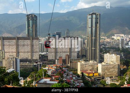 3. Februar 2024: Caracas, Hauptstadt Distrito, Venezuela: San Agustin Metrocable. Die Caracas Metrocable ist eine in die Caracas Metro integrierte Seilbahn, die so konzipiert ist, dass die Bewohner der beliebten Stadtteile von Caracas, meist in den Bergen, schneller und sicherer transportiert werden können. Caracas, Venezuela (Foto: © Jimmy Villalta/ZUMA Press Wire) Stockfoto