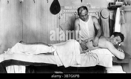 Jack Dempsey, Boxer, eine Massage, 1925 Stockfoto