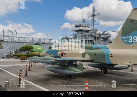 Seosan, Südkorea. 13. September 2020: F-5B Freedom Kampfflugzeuge im Seaside Park Stockfoto
