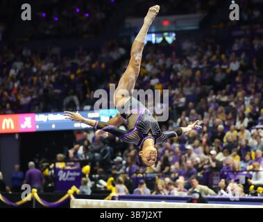 1. März 2024: Haleigh Bryant der LSU tritt auf dem Balancebalken an, während der NCAA Woman's Gymnastics Meeting zwischen den Alabama Crimson Tide und den LSU Tigers im Pete Maravich Assembly Center in Baton Rouge, LA. Kyle Okita/CSM (Foto: © Kyle Okita/CSM via ZUMA Press Wire) Stockfoto