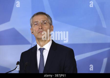 Brüssel, Belgien - 31. Januar 2017: NATO-Generalsekretär Jens Stoltenberg spricht zu den Medien nach treffen bulgarischen Präsidenten an NATO-headquarte Stockfoto