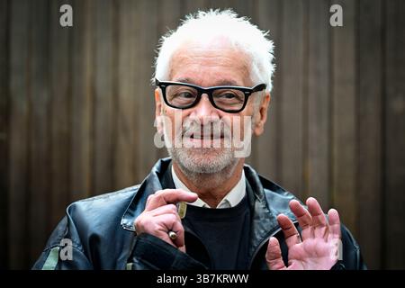 Prag, Tschechische Republik. Mai 2025. Der slowakische Fotograf Robert Vano eröffnete seine retrospektive Ausstellung und taufte gleichzeitig sein neues Buch im Prager Tanzhaus am 6. Mai 2025. Quelle: Roman Vondrous/CTK Photo/Alamy Live News Stockfoto