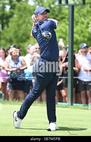 8. Juni 2024: Rory McIlroy (NIR) schlägt in der dritten Runde beim Memorial Tournament in Dublin, Ohio, auf dem 1. Loch ab. Brent Clark/Cal Sport Media (Kreditbild: Stockfoto