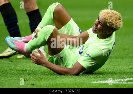 Mailand, Italien. Mai 2025. Lamine Yamal von Barcelona im Halbfinale der UEFA Champions League 2024/2025 zwischen dem FC Internazionale und dem FC Barcelona im San Siro Stadion in Mailand (Italien), 6. Mai 2025. Quelle: Insidefoto/Alamy Live News Stockfoto