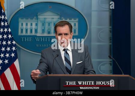 25. März 2024, Washington, DC, USA: John Kirby, Berater für nationale Sicherheitskommunikation des Weißen Hauses, nimmt am täglichen Briefing im Weißen Haus in Washington, DC, 25. März 2024 Teil. Credit: Chris Kleponis / Pool via CNP (Credit Image: © Chris Kleponis - Pool via CNP/CNP via ZUMA Press Wire) Stockfoto