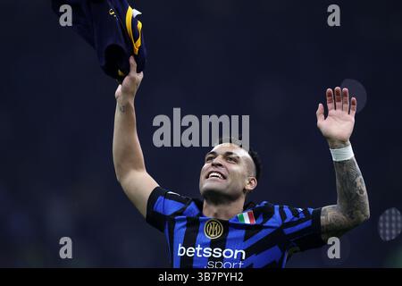 Mailand, Italien. Mai 2025. Lautaro Martinez vom FC Internazionale feiert am 6. Mai im Stadio Giuseppe Meazza (San Siro) 2025 in Mailand das Halbfinale im zweiten Legspiel der UEFA Champions League 2024/25. Quelle: Marco Canoniero/Alamy Live News Stockfoto