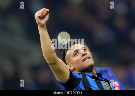 Mailand, Italien. Mai 2025. Lautaro Martinez von Inter Mailand während des Fußballspiels der UEFA Champions League zwischen Inter und Barcelona im San Siro Stadion in Mailand, Norditalien - Dienstag, den 06. Mai 2025 . Sport - Fußball (Foto: Spada/LaPresse) Credit: LaPresse/Alamy Live News Stockfoto