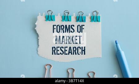 Konkursvereinbarungen-Text auf dem Briefkopf des Dokuments, Art der Rechtsform. Die Recherchedateien für das Marketing befinden sich im Ordner des Registrars. Stockfoto