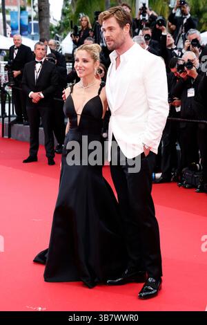 15. Mai 2024: Chris Hemsworth und Elsa Pataky nehmen am 15. Mai 2024 an der Premiere von Furiosa: A Mad Max Saga während des 77. Filmfestivals in Cannes im Palais des Festivals Teil. Foto: Alec Michael (Kreditbild: © Alec Michael via ZUMA Press) Stockfoto