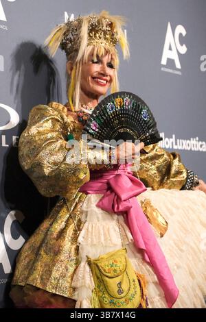 New York, New York, USA. Mai 2025. Betsy Johnson bei den ACE Awards 2025 im Pierre Hotel am 6. Mai 2025 in New York City. Quelle: Katie Godowski/Media Punch/Alamy Live News Stockfoto