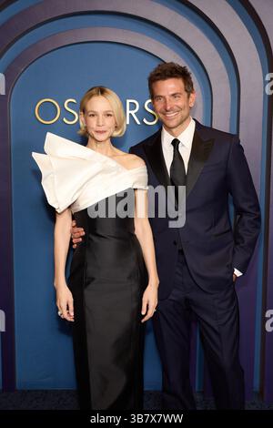 9. Januar 2024, Los Angeles, Kalifornien, USA: CAREY MULLIGAN und BRADLEY COOPER treffen am Dienstag, 9. Januar 2024, im Ray Dolby Ballroom in Ovation Hollywood bei den 14. Governors Awards ein. (Kreditbild: © AMPAS/ZUMA Press Wire) Stockfoto