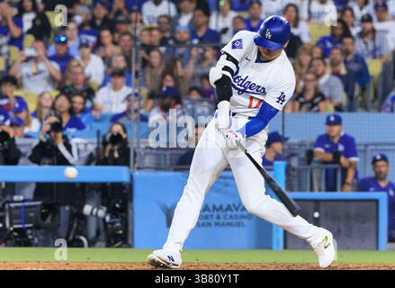 3. Juli 2024, Los Angeles, Kalifornien, USA: Shohei Ohtani #17 der Los Angeles Dodgers bei Schläger während ihres regulären MLB-Saisonspiels gegen die Arizona Diamondbacks am Mittwoch, den 3. Juli 2024, im Dodger Stadium in Los Angeles, Kalifornien. Dodgers verlieren gegen Diamondbacks, 4:12. JAVIER ROJAS/PI (Foto: © PI via ZUMA Press Wire) Stockfoto