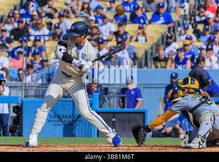 6. Juli 2024, Los Angeles, Kalifornien, USA: Shohei Ohtani #17 der Los Angeles Dodgers at bat während ihres regulären MLB-Saisonspiels gegen die Milwaukee Brewers am Samstag, den 6. Juli 2024 im Dodger Stadium in Los Angeles, Kalifornien. Dodgers besiegen Brewers, 5-3. JAVIER ROJAS/PI (Foto: © PI via ZUMA Press Wire) Stockfoto