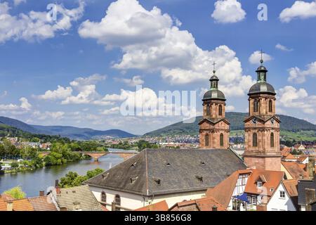 Panorama-Blick von der Mildenburg auf die Stadt Miltenberg am Main in Unterfranken, Bayern Stockfoto