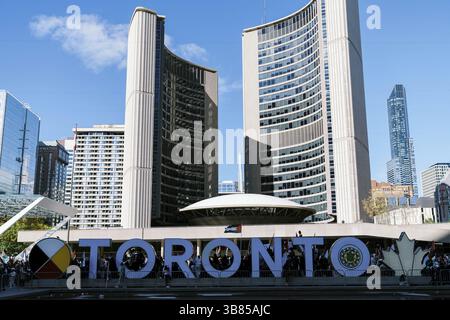 Toronto, Kanada - 28. Oktober 2023: Demonstranten in Toronto treten für Frieden in Gaza ein. Stockfoto