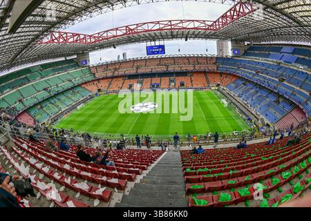 Mailand, Italien. Mai 2025. Das Stadio Giuseppe Meazza ist bereit für das Spiel der UEFA Champions League zwischen Inter und FC Barcelona in Mailand. Quelle: Gonzales Photo/Alamy Live News Stockfoto