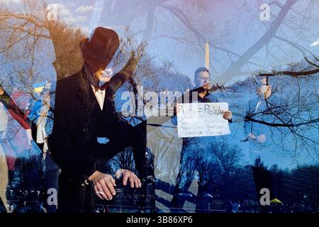 24. Februar 2023, Washington, District of Columbia, USA: Rage Against the war Machine Libertarian Kundgebung am Lincoln Memorial, 19. Februar 2023 in Washington, DC. Gedreht auf doppelt belichtetem Film. (Bild: © Eric Kayne/ZUMA Press Wire) Stockfoto