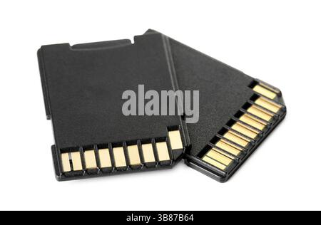 Zwei SD-Speicherkarten isoliert auf weiß Stockfoto