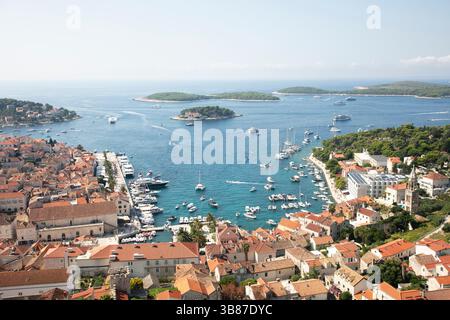 August 2023, Hvar, New York, Kroatien: Panoramablick auf Hvar, Kroatien (Foto: © Darcy Rogers/ZUMA Press Wire) Stockfoto