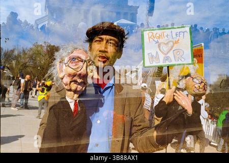 23. Februar 2023, Washington, District of Columbia, USA: Rage Against the war Machine Libertarian Kundgebung am Lincoln Memorial, 19. Februar 2023 in Washington, DC. Gedreht auf doppelt belichtetem Film. (Bild: © Eric Kayne/ZUMA Press Wire) Stockfoto