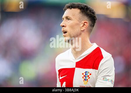 19. Juni 2024, Hamburg: Ivan Perisic aus Kroatien im Volksparkstadion in Hamburg im Spiel der Gruppe B der UEFA Euro 2024. (Foto: © Mateusz Slodkowski/ZUMA Press Wire) Stockfoto