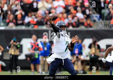 15. Oktober 2023: Seattle Seahawks Quarterback Geno Smith (7) während des regulären Saisonspiels zwischen den Seattle Seahawks und Cincinnati Bengals in Cincinnati, Ohio. JP Waldron/Cal Sport Media (Kreditbild: Stockfoto