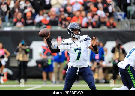 15. Oktober 2023: Seattle Seahawks Quarterback Geno Smith (7) während des regulären Saisonspiels zwischen den Seattle Seahawks und Cincinnati Bengals in Cincinnati, Ohio. JP Waldron/Cal Sport Media (Kreditbild: Stockfoto