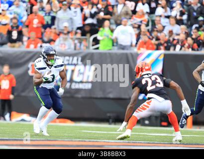 15. Oktober 2023: Seattle Seahawks Running Back Kenneth Walker III (9) während des regulären Saisonspiels zwischen den Seattle Seahawks und Cincinnati Bengals in Cincinnati, Ohio. JP Waldron/Cal Sport Media (Kreditbild: Stockfoto